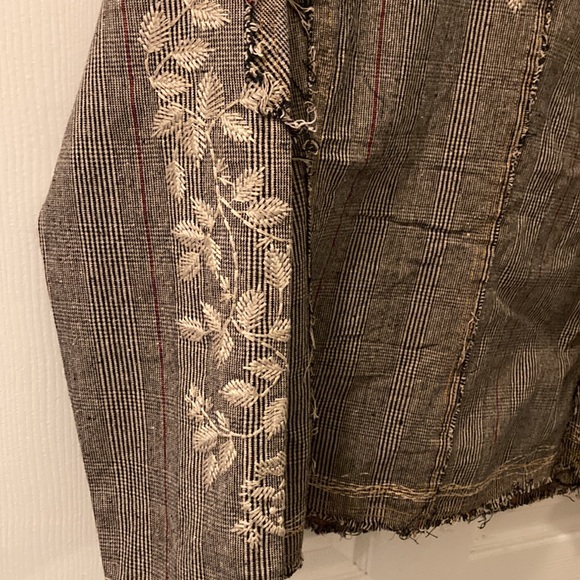 WE Embroidered Jacket - Picture 10 of 11